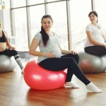 11 Schwangerschaftsgymnastik Übungen für Zuhause zum nachmachen
