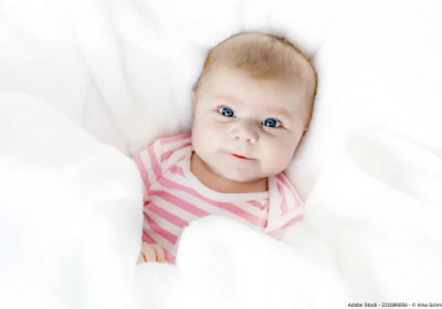 In diesem ausführlichen Artikel erfahren Sie alles wissenswerte über Himmelbetten fürs Baby und warum das eine gute Idee ist..