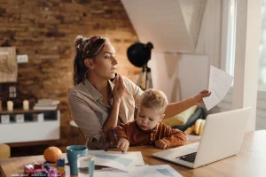 Homeoffice mit Kleinkind: Tipps für eine effektive Work-Life-Balance