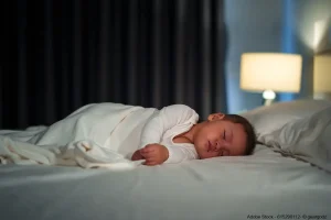 Wie weniger Wachphasen Babys und Eltern zu mehr Schlaf verhelfen